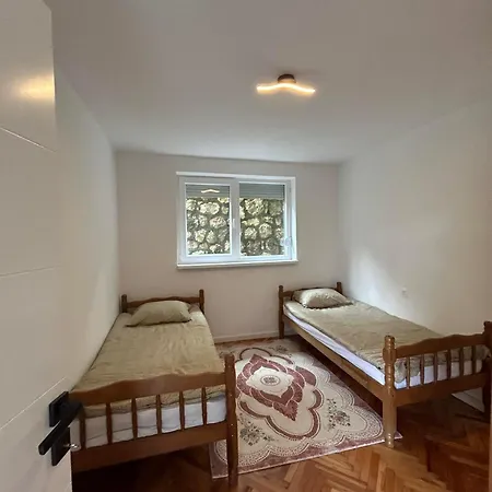 Apartmán Apartman Leila *